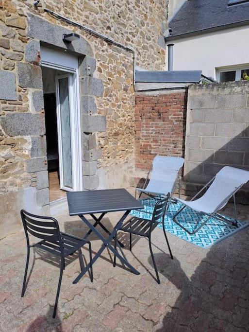 Apartamento Chez Beatrice Saint-Jouan-des-Guérets Exterior foto